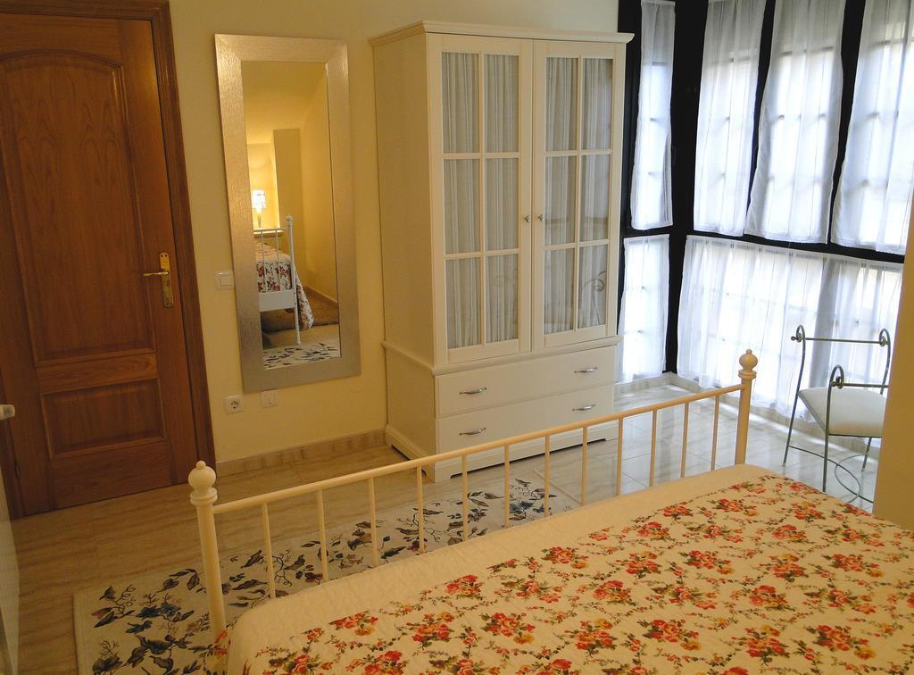 Apartamentos El Pinedo 诺哈 客房 照片