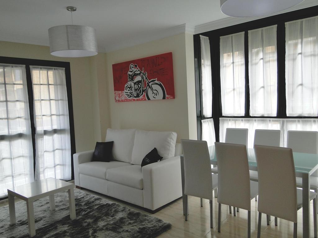 Apartamentos El Pinedo 诺哈 外观 照片