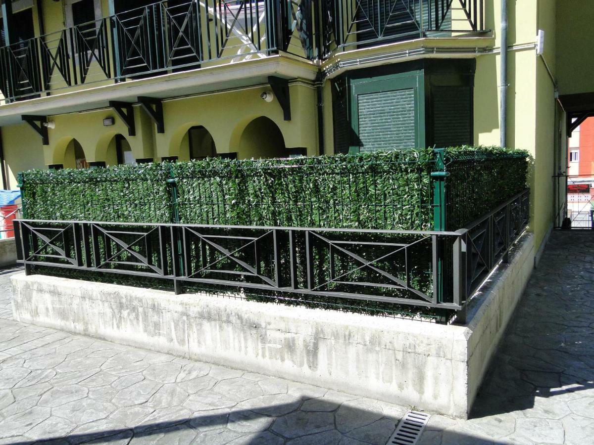 Apartamentos El Pinedo 诺哈 外观 照片